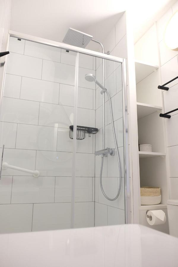 בלרוק-לה-באינס Elegant Appartement Moderne - Cure Et Vacances מראה חיצוני תמונה